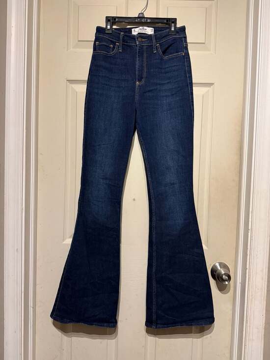 Hollister Denim - Hollister Curvy High-Rise Vintage Flare Jeans Size 3R Dark Wash Soft Stretch